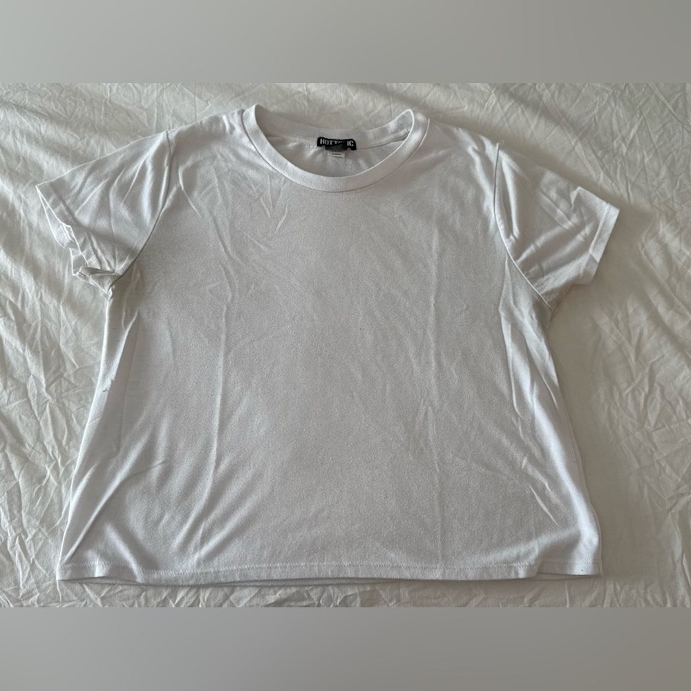 Hot Topic White Crop Top